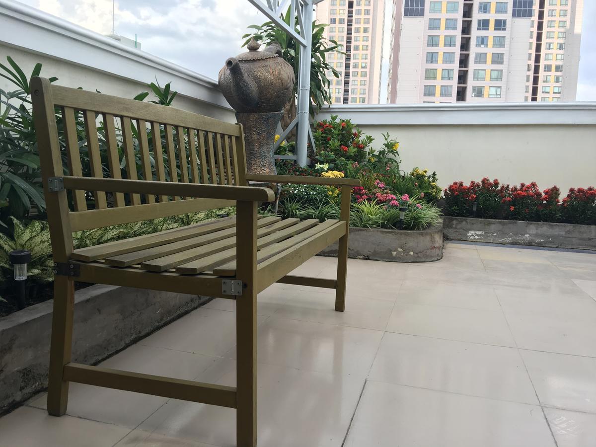 Lotus Apartment Хошимин Екстериор снимка